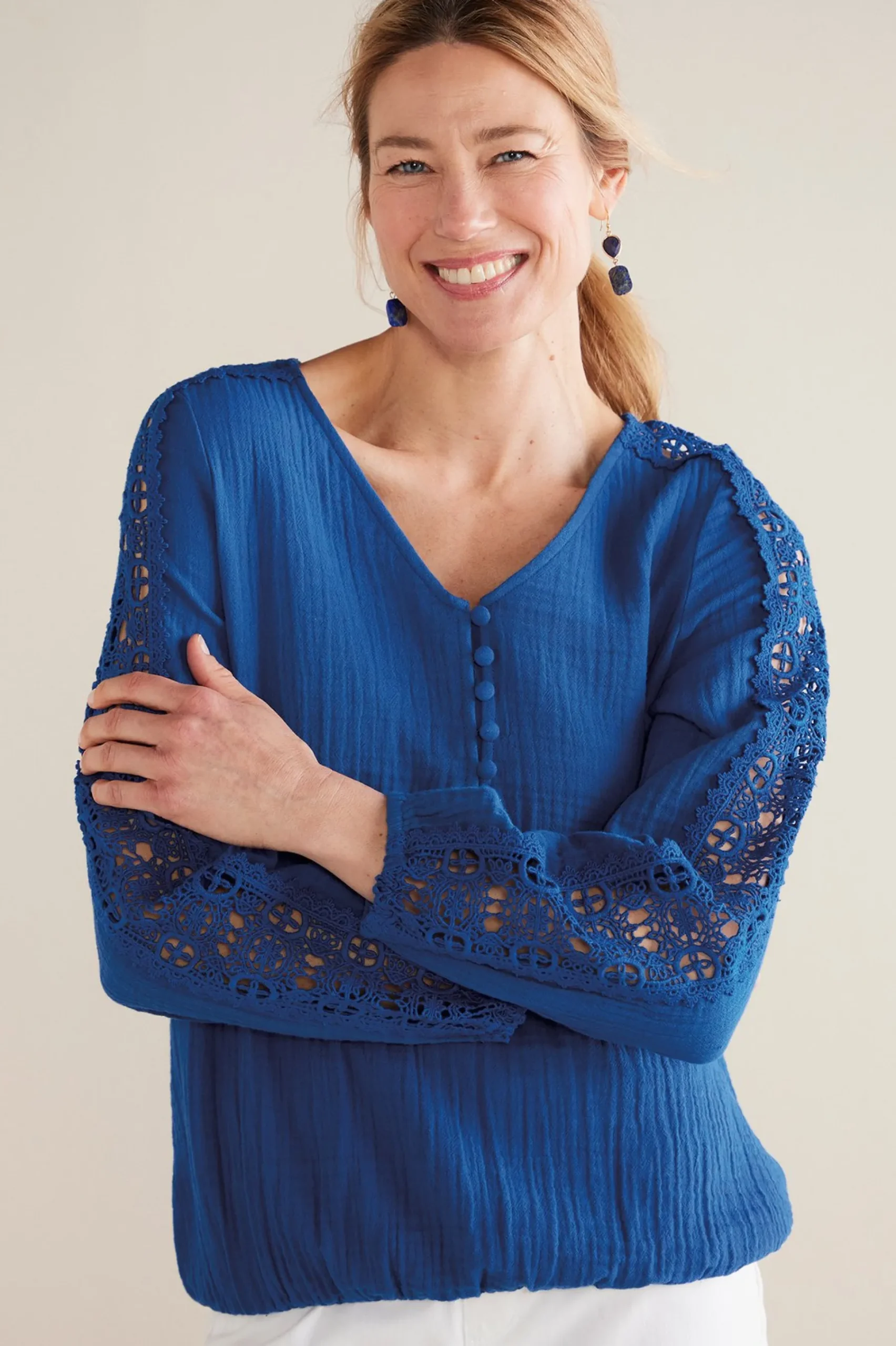 Soft Surroundings Petites Melinda Gauze & Crochet Top> Feminine Flourish|Into The Blues