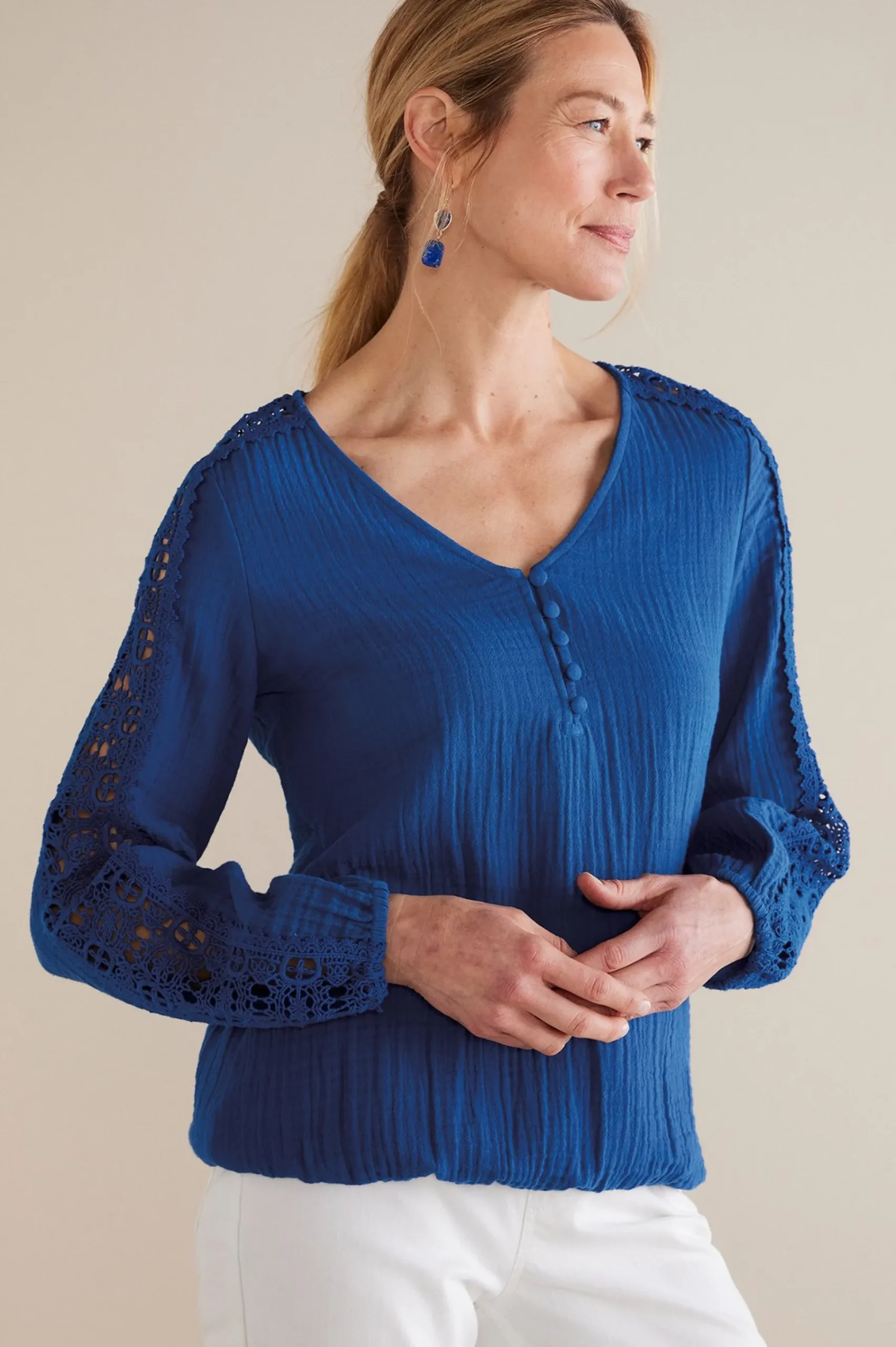 Soft Surroundings Petites Melinda Gauze & Crochet Top> Feminine Flourish|Into The Blues