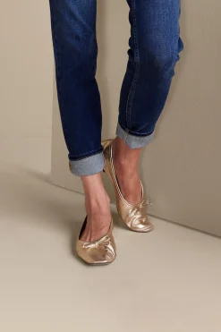 Soft Surroundings Schutz Arissa Bow Ballet Flat><noscript><img width=