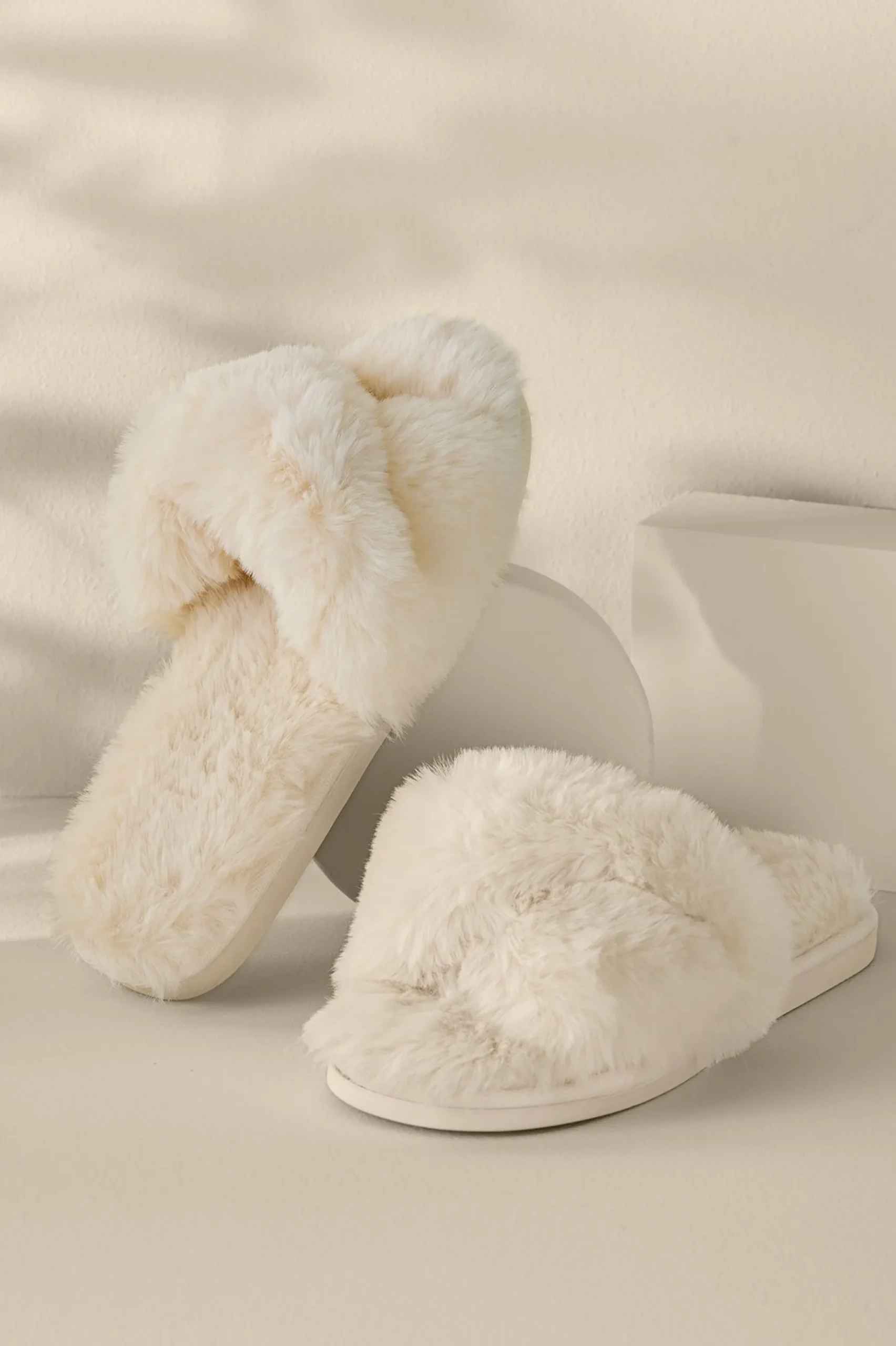 Soft Surroundings Shiraleah Stowe Slippers> socks & slippers